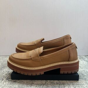 Toms Cara Tan Leather Lug Sole Slip On Penny Loafer Shoes Womens Size 7.5
